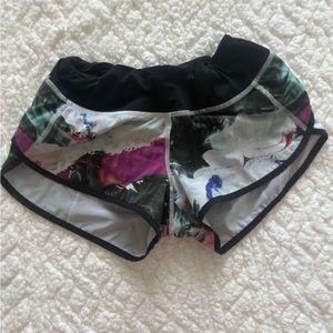 LULULEMON Speed Up Shorts